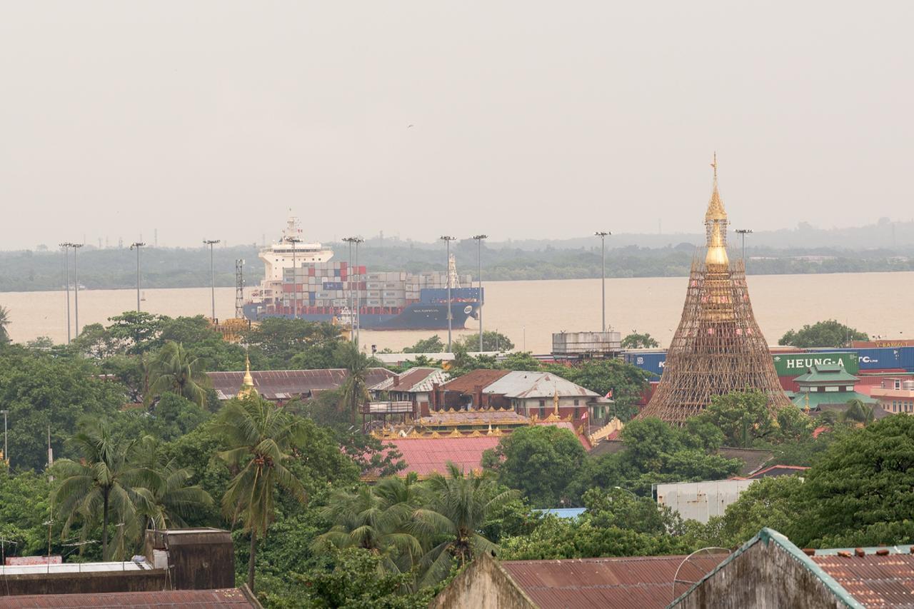 Casa Yangon Hotel Extérieur photo